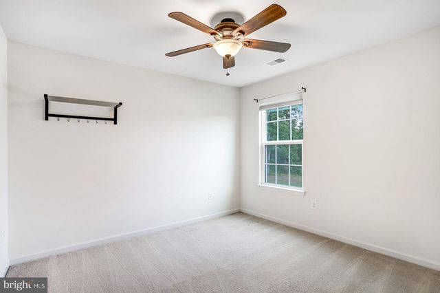 26798 BARNSLEY PL, Chantilly, VA 20152