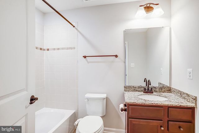 26798 BARNSLEY PL, Chantilly, VA 20152