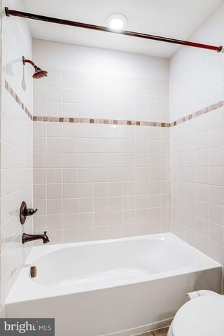 26798 BARNSLEY PL, Chantilly, VA 20152