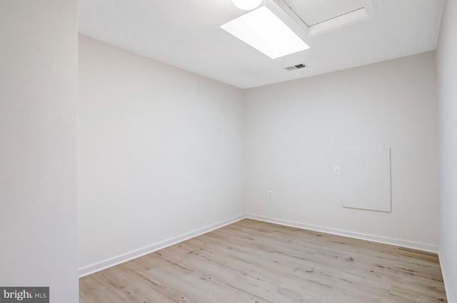 26798 BARNSLEY PL, Chantilly, VA 20152