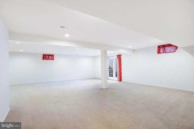 26798 BARNSLEY PL, Chantilly, VA 20152