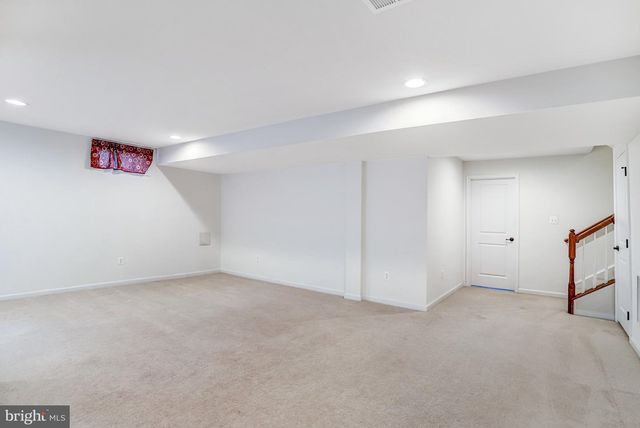 26798 BARNSLEY PL, Chantilly, VA 20152