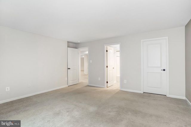 26798 BARNSLEY PL, Chantilly, VA 20152
