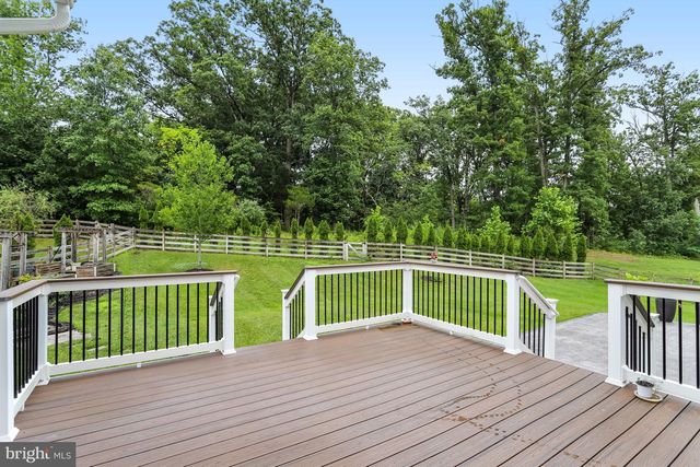 26798 BARNSLEY PL, Chantilly, VA 20152