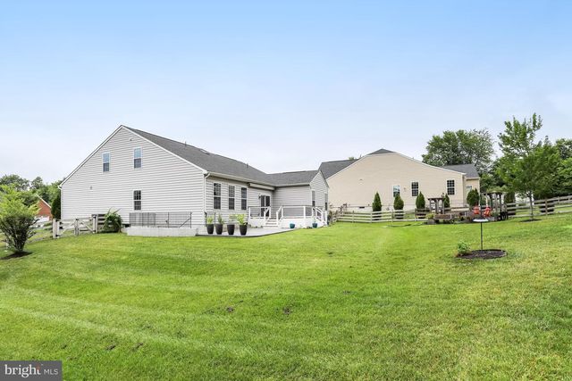 26798 BARNSLEY PL, Chantilly, VA 20152