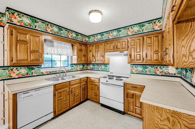 1134 Harvest Hill Circle, Desoto, TX 75115