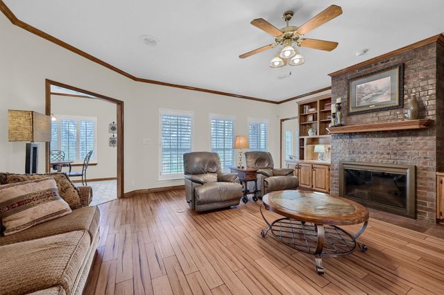 1912 Carriage Estates Road, Sherman, TX 75092