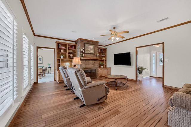 1912 Carriage Estates Road, Sherman, TX 75092