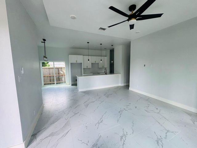 8132 Penrod Street, Houston, TX 77028