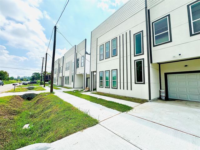 8132 Penrod Street, Houston, TX 77028