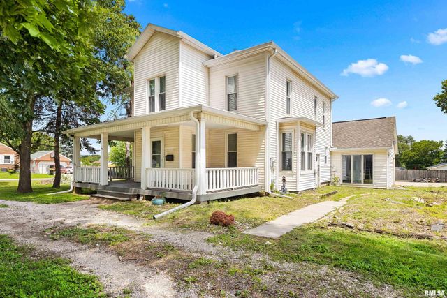 1446 N 4TH Street, Chillicothe, IL 61523