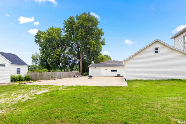 1446 N 4TH Street, Chillicothe, IL 61523