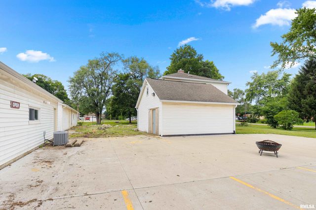 1446 N 4TH Street, Chillicothe, IL 61523