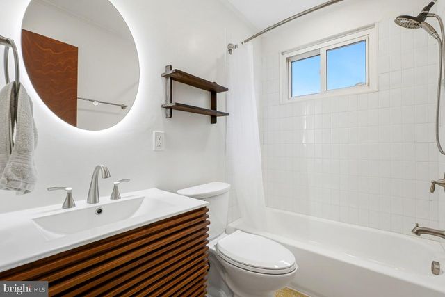 7902 GLENSIDE DR, Takoma Park, MD 20912
