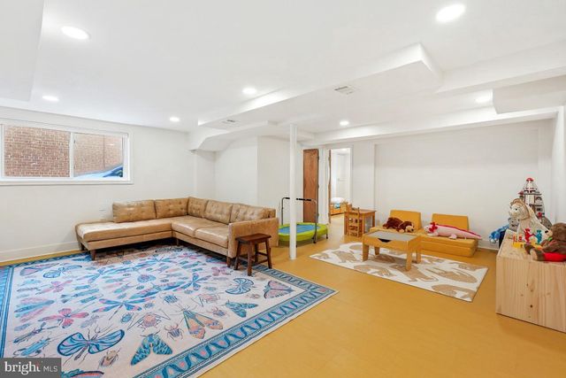 7902 GLENSIDE DR, Takoma Park, MD 20912