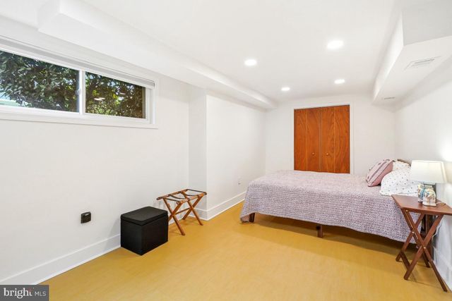 7902 GLENSIDE DR, Takoma Park, MD 20912
