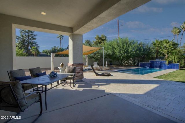 640 W ECHO Lane, Phoenix, AZ 85021