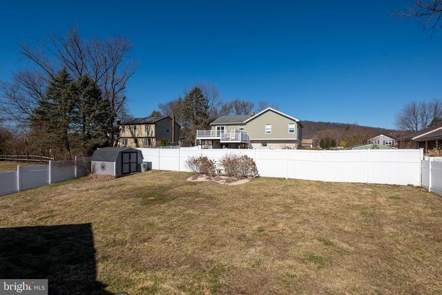 5005 FARMING RIDGE BLVD, Reading, PA 19606