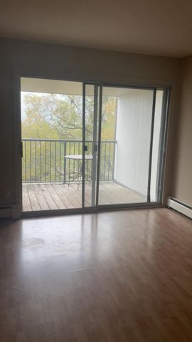 12948 Nicollet Avenue 301, Burnsville, MN 55337