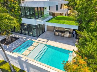 125 SW 29th Rd, Miami, FL 33129
