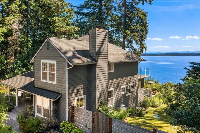 21206 Tramp Harbor Road SW, Vashon, WA 98070