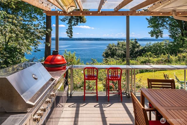 21206 Tramp Harbor Road SW, Vashon, WA 98070