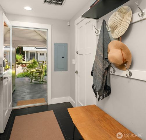21206 Tramp Harbor Road SW, Vashon, WA 98070