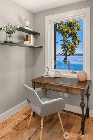 21206 Tramp Harbor Road SW, Vashon, WA 98070