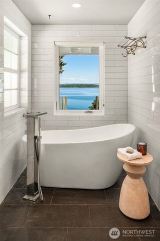 21206 Tramp Harbor Road SW, Vashon, WA 98070