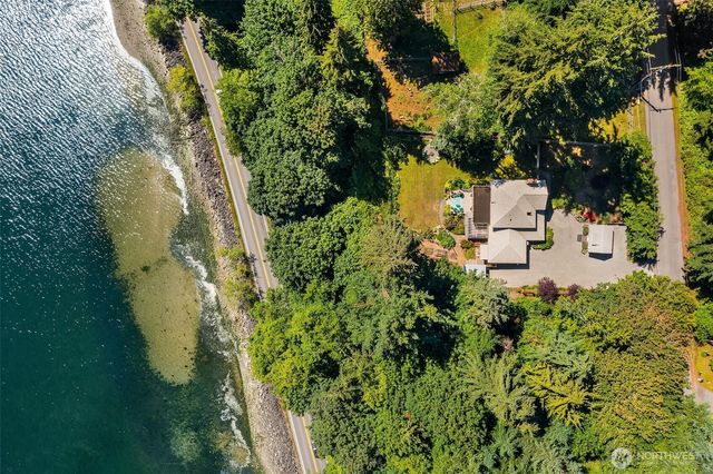 21206 Tramp Harbor Road SW, Vashon, WA 98070