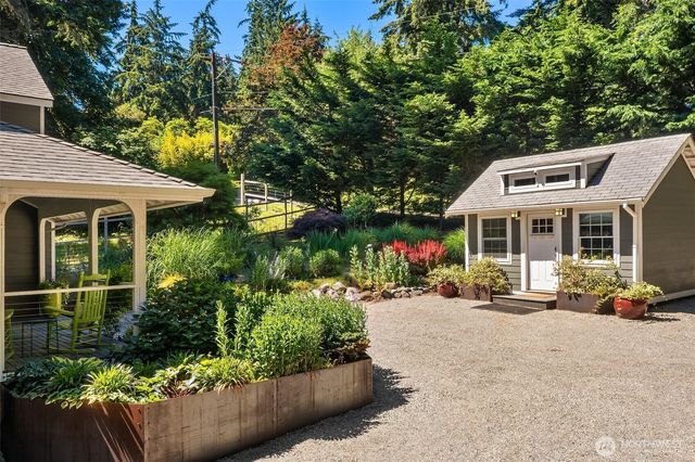 21206 Tramp Harbor Road SW, Vashon, WA 98070