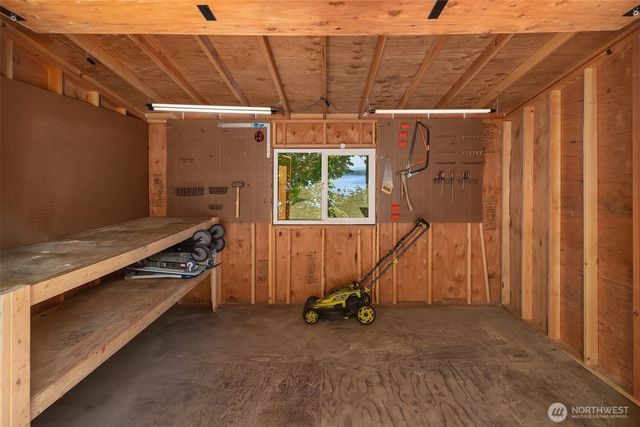 21206 Tramp Harbor Road SW, Vashon, WA 98070