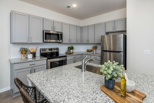 245 Fox Run Drive Myrtle, Brunswick, GA 31525