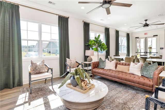 245 Fox Run Drive Myrtle, Brunswick, GA 31525