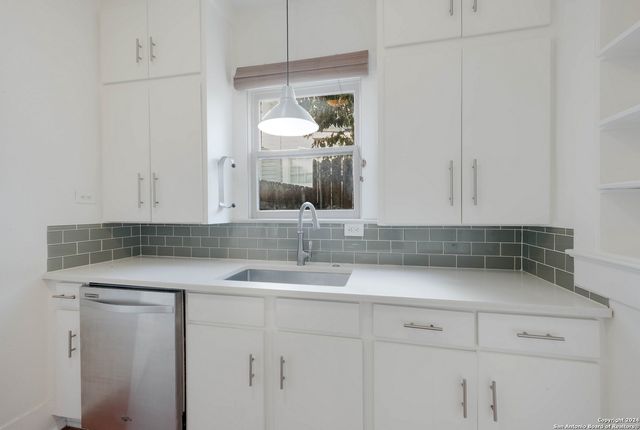 121 W Woodlawn Ave Unit 1, San Antonio, TX 78212