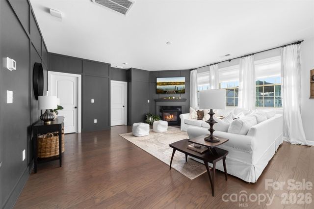 17549 Julees Walk Lane, Davidson, NC 28036