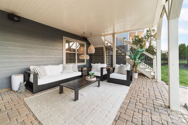 17549 Julees Walk Lane, Davidson, NC 28036