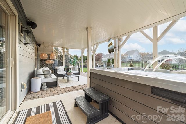 17549 Julees Walk Lane, Davidson, NC 28036