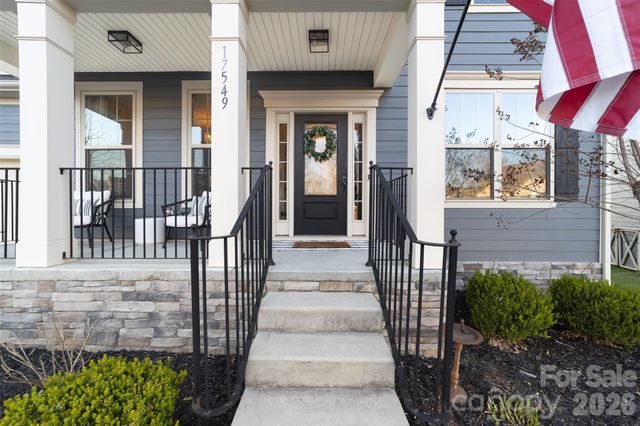17549 Julees Walk Lane, Davidson, NC 28036