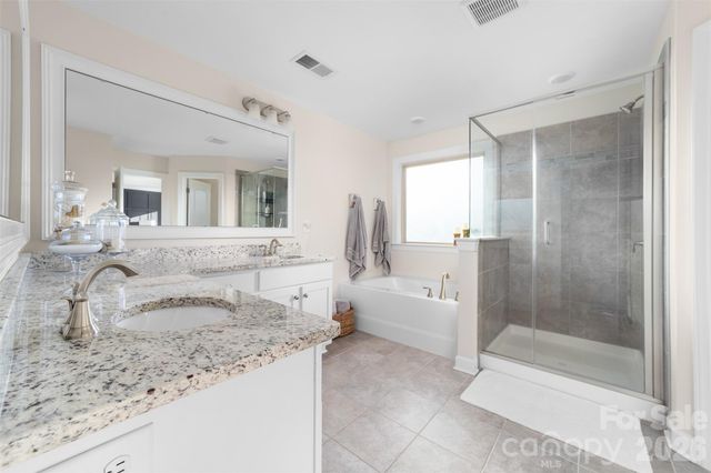 17549 Julees Walk Lane, Davidson, NC 28036