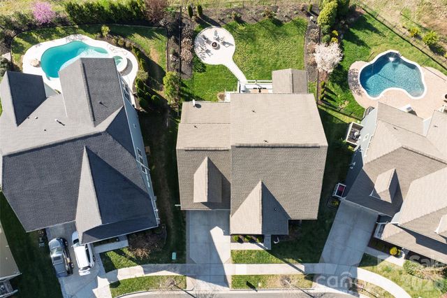 17549 Julees Walk Lane, Davidson, NC 28036