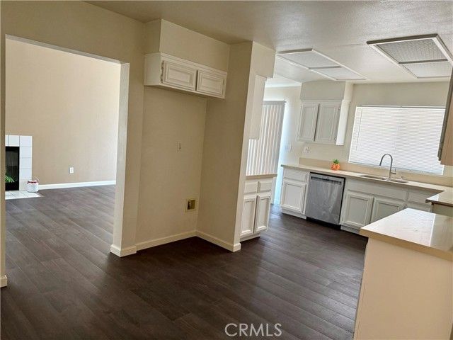 22594 Cuyama Court, Apple Valley, CA 92307