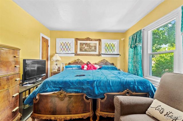 3738 Lawler Drive, St Louis, MO 63121