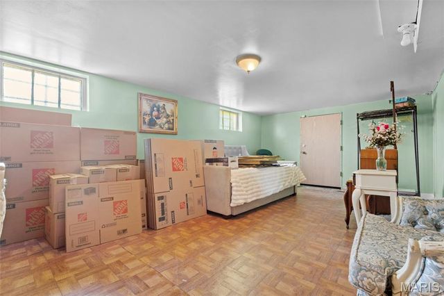 3738 Lawler Drive, St Louis, MO 63121