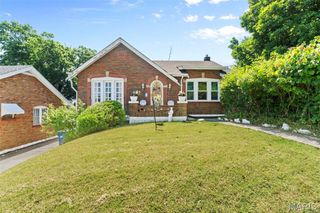 3738 Lawler Drive, St Louis, MO 63121