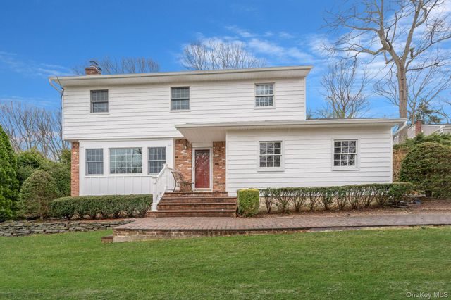 7 Spruce Court, Huntington, NY 11743