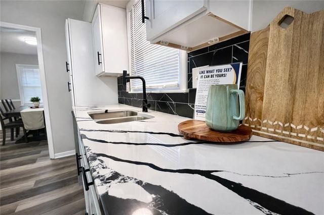 3807 S Fuller Avenue, Independence, MO 64052