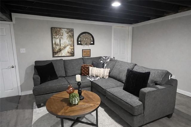 3807 S Fuller Avenue, Independence, MO 64052