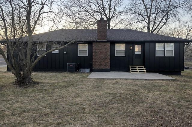 3807 S Fuller Avenue, Independence, MO 64052