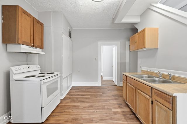 303 Bishop Street, Mooresville, IN 46158
